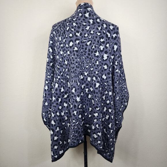 Jones New York Grey Black Leopard Cheetah Print Zip Shawl Sweater - Picture 3 of 9